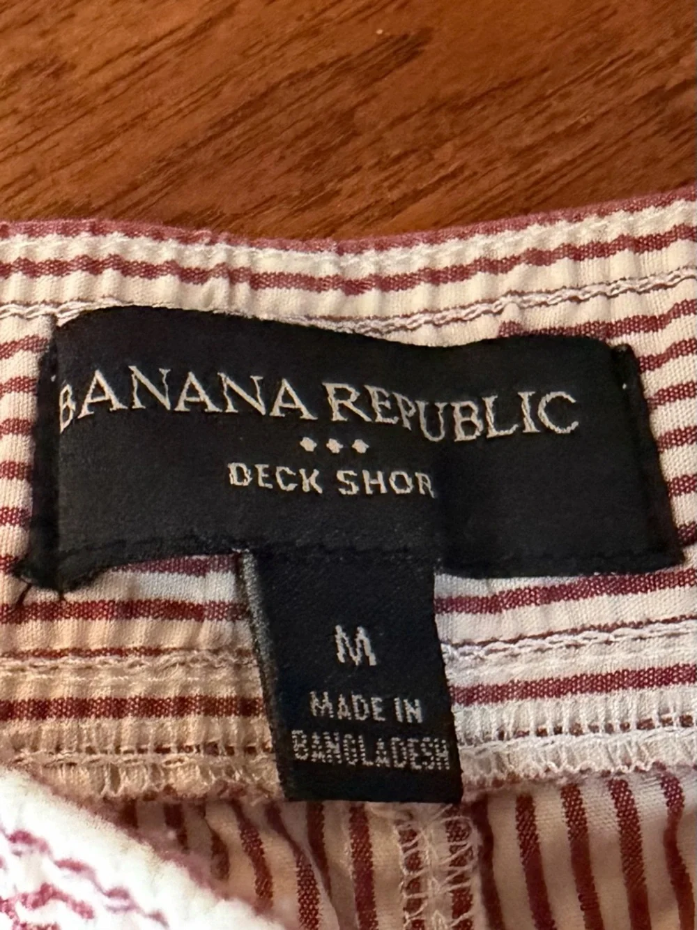 Banana Republic Men's Red & White Striped Deck Shorts 8.5” cotton spandex Medium - Picture 2 of 6